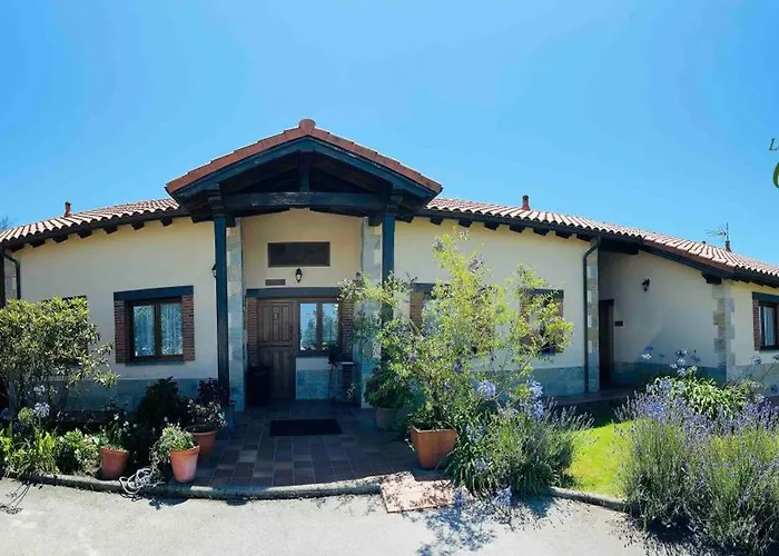 Сasa de vacaciones Rurales La Carbayala *