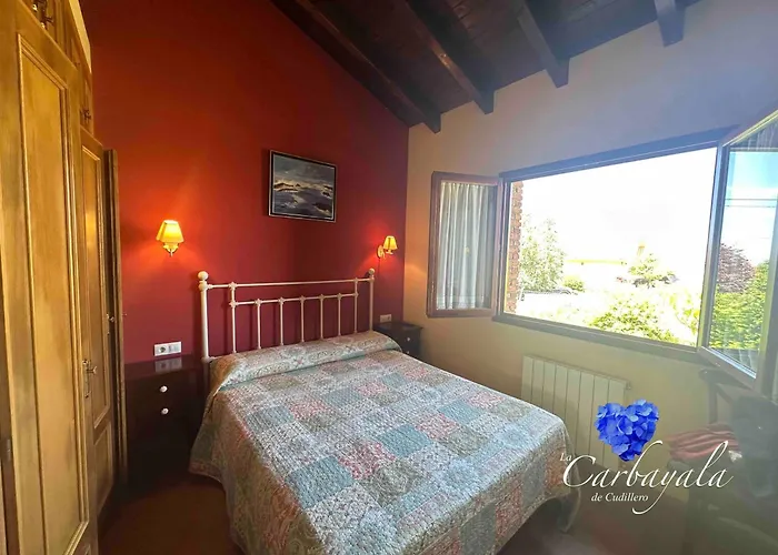 Rurales La Carbayala Сasa de vacaciones Oviñana