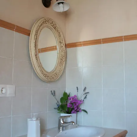 펜션 Carbayala Casinas Rurales *