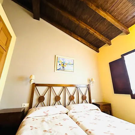 Rurales La Carbayala Ovinana (Cudillero)
