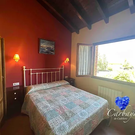 Rurales La Carbayala 度假居 Oviñana