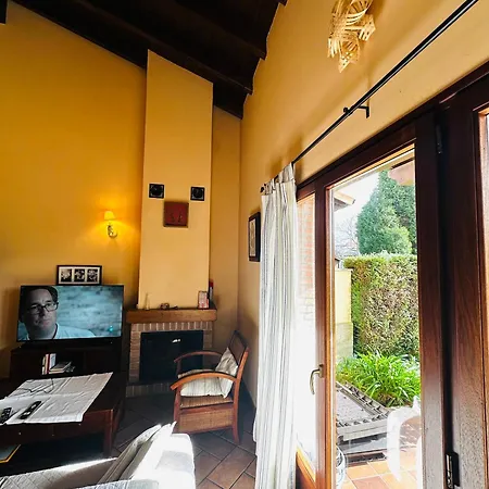 펜션 Carbayala Casinas Rurales
